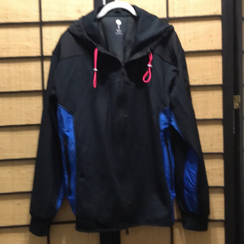 Women’s Under Armour Jacket Pre-Owned Size L